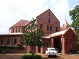 [Cliquez pour agrandir : 136 Kio] Ranchi - La cathédrale Sainte-Marie : vue générale.