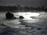 [Cliquez pour agrandir : 92 Kio] Biarritz - La côte vue du phare.