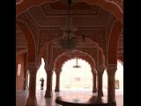 [Cliquez pour agrandir : 114 Kio] Jaipur - Le palais de la cité.