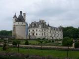 [Cliquez pour agrandir : 77 Kio] Chenonceau - Les jardins de Catherine de Médicis et le château.