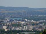 [Cliquez pour agrandir : 85 Kio] Lyon - Vue générale depuis Fourvière : le quartier de Gerland et une zone industrielle.