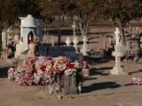[Cliquez pour agrandir : 135 Kio] Mesilla - The village: the cemetery.