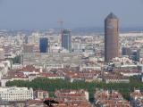 [Cliquez pour agrandir : 120 Kio] Lyon - Vue générale depuis Fourvière : la tour Part-Dieu.
