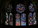 [Cliquez pour agrandir : 108 Kio] Auxerre - La cathédrale Saint-Étienne : les vitraux du chœur.