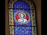 [Cliquez pour agrandir : 150 Kio] Madrid - La chapelle de la Communauté de l'Agneau : l'intérieur : vitrail.