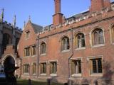 [Cliquez pour agrandir : 112 Kio] Cambridge - St John's College.