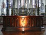 [Cliquez pour agrandir : 118 Kio] Auxerre - La cathédrale Saint-Étienne : l'autel.