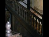[Cliquez pour agrandir : 75 Kio] Azpeitia - La maison de Saint Ignace : escalier.