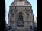[Cliquez pour agrandir : 86 Kio] Paris - La fontaine Saint-Michel.