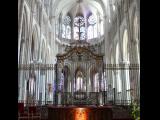 [Cliquez pour agrandir : 124 Kio] Auxerre - La cathédrale Saint-Étienne : le chœur et sa clôture.