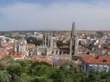 [Cliquez pour agrandir : 118 Kio] Burgos - La ville et la cathédrale vues depuis la colline.