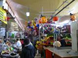 [Cliquez pour agrandir : 166 Kio] Mexico - Le quartier Coyoacán : marché d'art local.