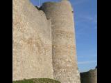 [Cliquez pour agrandir : 104 Kio] Yèvre-le-Châtel - Le château.