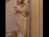 [Cliquez pour agrandir : 63 Kio] Santa Fe - The Loretto chapel: statue of Saint Joseph with Child Jesus.
