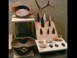[Cliquez pour agrandir : 122 Kio] Mexico - Le musée national d'anthropologie : objets de la période préclassique.