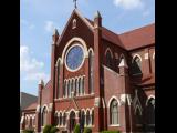 [Cliquez pour agrandir : 91 Kio] Dallas - The cathedral of Our Lady of Guadalupe: side view.