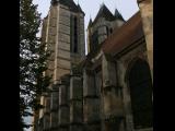 [Cliquez pour agrandir : 97 Kio] Noyon - La cathédrale : les flèches et le flanc.