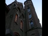 [Cliquez pour agrandir : 57 Kio] Godewaersvelde - L'abbaye Sainte-Marie du Mont des Cats : l'église : la façade.