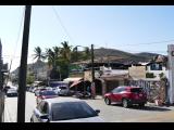 [Cliquez pour agrandir : 121 Kio] Cabo San Lucas - Une rue bordée de magasins.