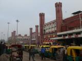 [Cliquez pour agrandir : 101 Kio] Delhi - La gare d'Old Delhi.