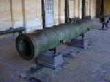 [Cliquez pour agrandir : 75 Kio] Paris - Les Invalides : canon.