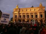 [Cliquez pour agrandir : 83 Kio] Paris - La marche pour la Vie devant l'opéra.