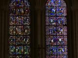 [Cliquez pour agrandir : 235 Kio] Poitiers - La cathédrale Saint-Pierre : vitraux.