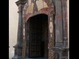 [Cliquez pour agrandir : 141 Kio] Mexico - L'église Saint-Bernardin-de-Sienne : la porte principale.