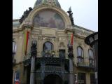 [Cliquez pour agrandir : 70 Kio] Prague - L'art : Bâtiment commercial de style Art-Nouveau.