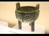 [Cliquez pour agrandir : 52 Kio] Shanghai - Le Shanghai Museum : récipient en bronze.