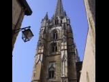 [Cliquez pour agrandir : 83 Kio] Bayonne - La cathédrale : l'une des flèches.