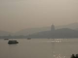 [Cliquez pour agrandir : 29 Kio] Hangzhou - La pagode Leifeng : vue générale.