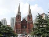 [Cliquez pour agrandir : 99 Kio] Shanghai - La cathédrale Saint-Ignace : la façade.