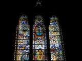 [Cliquez pour agrandir : 123 Kio] Lyon - La basilique Notre-Dame-de-Fourvière : l'église haute : vitrail de Marie, reine des prophètes.