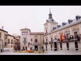 [Cliquez pour agrandir : 57 Kio] Madrid - La Plaza de la Vila : vue générale.