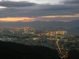 [Cliquez pour agrandir : 83 Kio] Rio de Janeiro - La ville vue du Corcovado, de nuit.