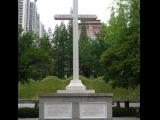 [Cliquez pour agrandir : 101 Kio] Shanghai - Le parc Guangqi : croix devant la tombe de Xu Guangqi.
