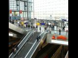 [Cliquez pour agrandir : 116 Kio] Berlin - La gare Hauptbahnhof.