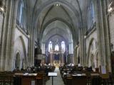 [Cliquez pour agrandir : 105 Kio] Angers - La cathédrale Saint-Maurice : la nef.