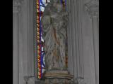 [Cliquez pour agrandir : 108 Kio] Orléans - L'église Saint-Donatien : statue de la Vierge à l'Enfant.