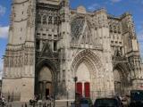 [Cliquez pour agrandir : 126 Kio] Troyes - La cathédrale Saint-Pierre-et-Saint-Paul : vue générale.