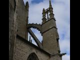 [Cliquez pour agrandir : 78 Kio] Pithiviers - L'église Saint-Salomon-Saint-Grégoire : les contreforts.