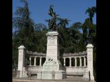 [Cliquez pour agrandir : 105 Kio] Lyon - Le monument aux morts.