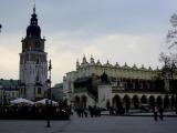 [Cliquez pour agrandir : 61 Kio] Cracovie - La place de la halle.