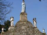[Cliquez pour agrandir : 101 Kio] Urrugne - La chapelle de Sokorri : statue de la Vierge.