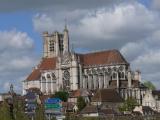 [Cliquez pour agrandir : 93 Kio] Auxerre - La cathédrale Saint-Étienne : vue générale.