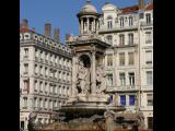[Cliquez pour agrandir : 120 Kio] Lyon - La place des Jacobins.