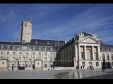[Cliquez pour agrandir : 78 Kio] Dijon - Le palais des ducs de Bourgogne : la façade.