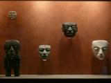 [Cliquez pour agrandir : 66 Kio] Mexico - Le musée national d'anthropologie : objets de Teotihuacan.