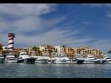 [Cliquez pour agrandir : 96 Kio] Cabo San Lucas - La Marina : yachts.